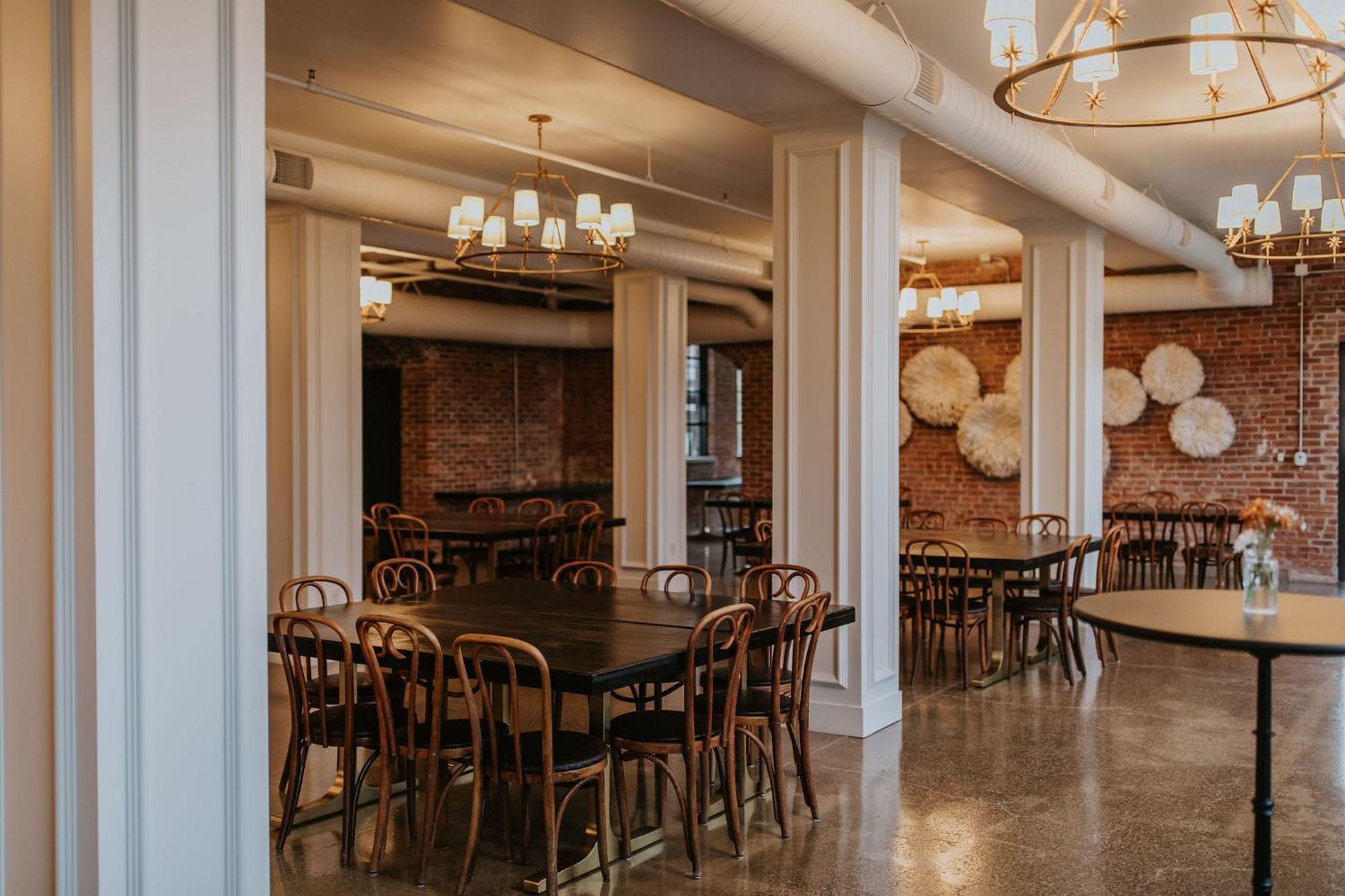 Hatchery Hotel & Event Center La Crosse Exterior foto